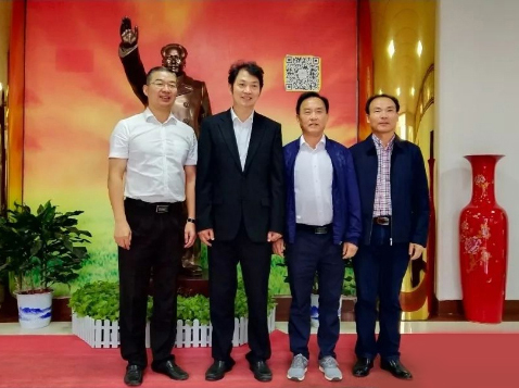 湖南省政府副秘書長、辦公廳主任陳仲伯一行蒞臨【湘潭恒欣】指導(dǎo)工作