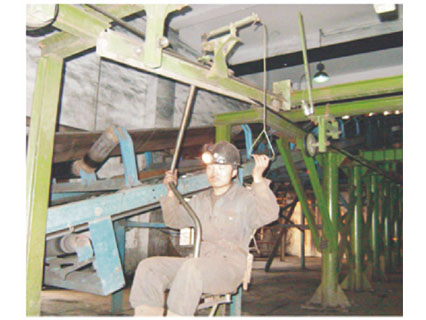 靜態(tài)上、下車裝置